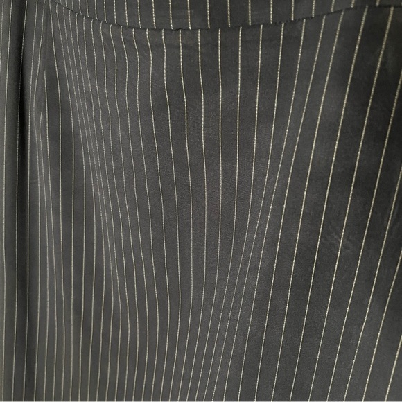 3/$60 Jessica London Navy Pinstripe Pencil Skirt SZ 22 - Picture 2 of 4